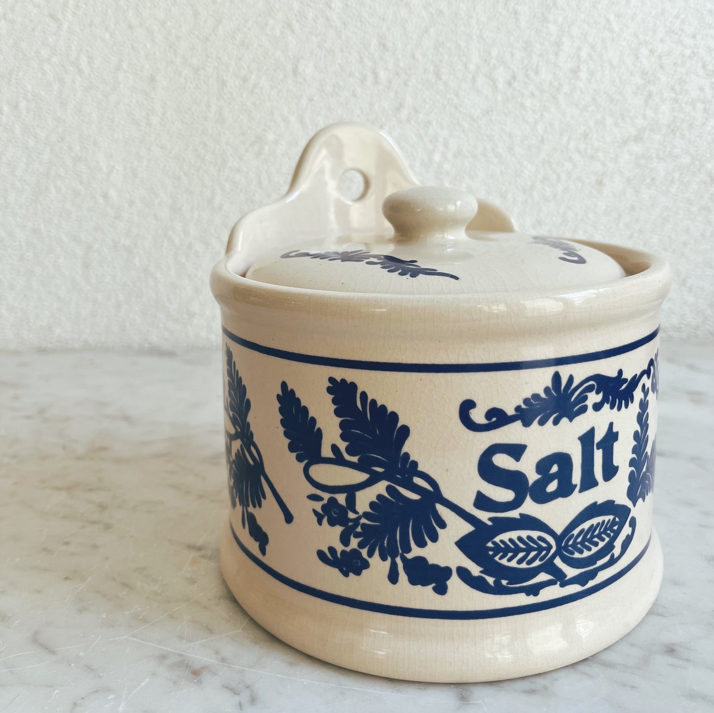 Salt Stoneware with Lid