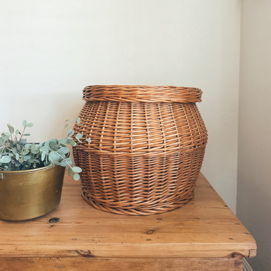 Large Vintage Lidded Basket (local purchase only)