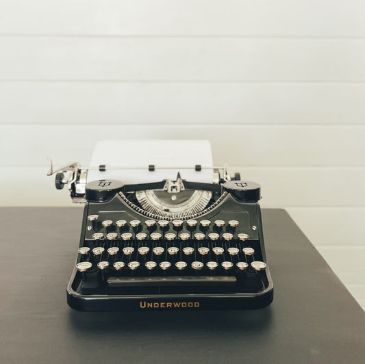 Gorgeous Underwood Typewriter | LOCAL PURCHASE