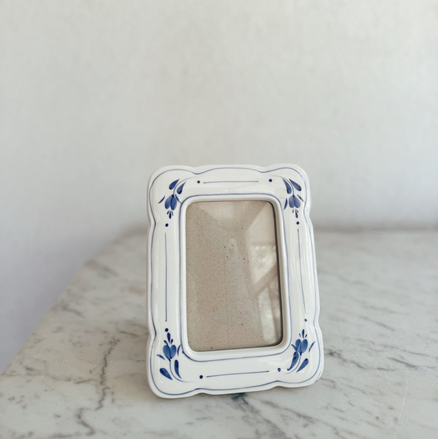 Porcelain Vintage Frame