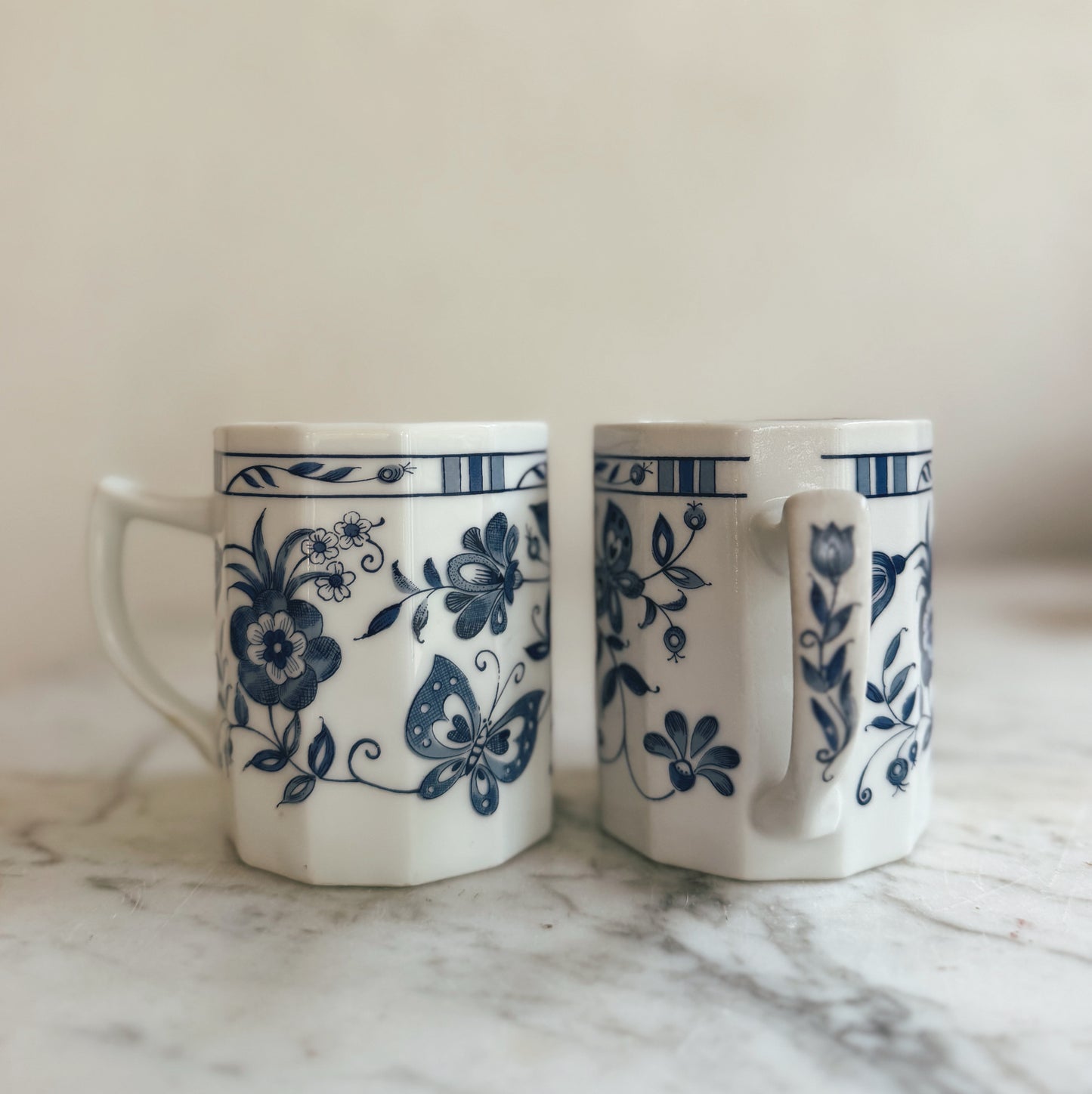 Pair of Vintage Blue and White Mugs (One with a chip at the base)
