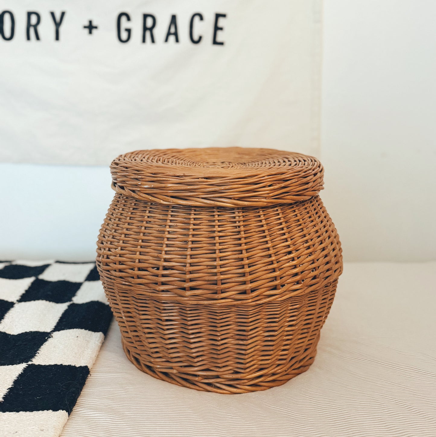 Large Vintage Lidded Basket (local purchase only)